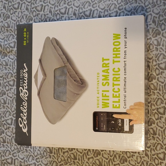 Eddie Bauer WIFI Smart Reversible Electric Throw Blanket - Picture 2 of 7